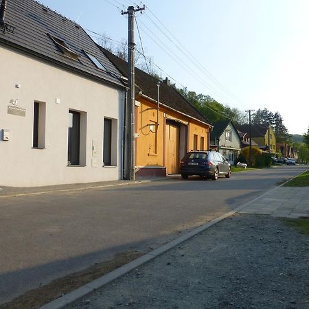Pod Kralicim Vrchem Apartment Milovice  ภายนอก รูปภาพ