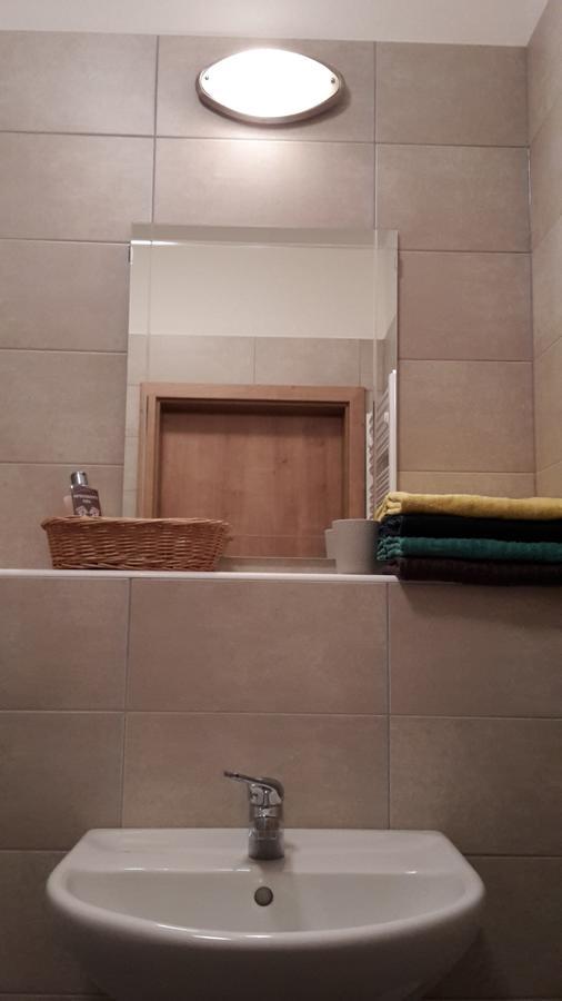 Pod Kralicim Vrchem Apartment Milovice  ภายนอก รูปภาพ